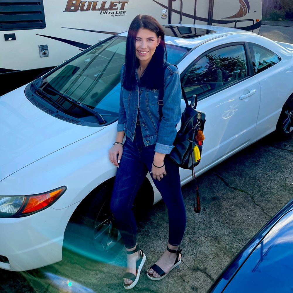 Meet your Posher, Alyssa